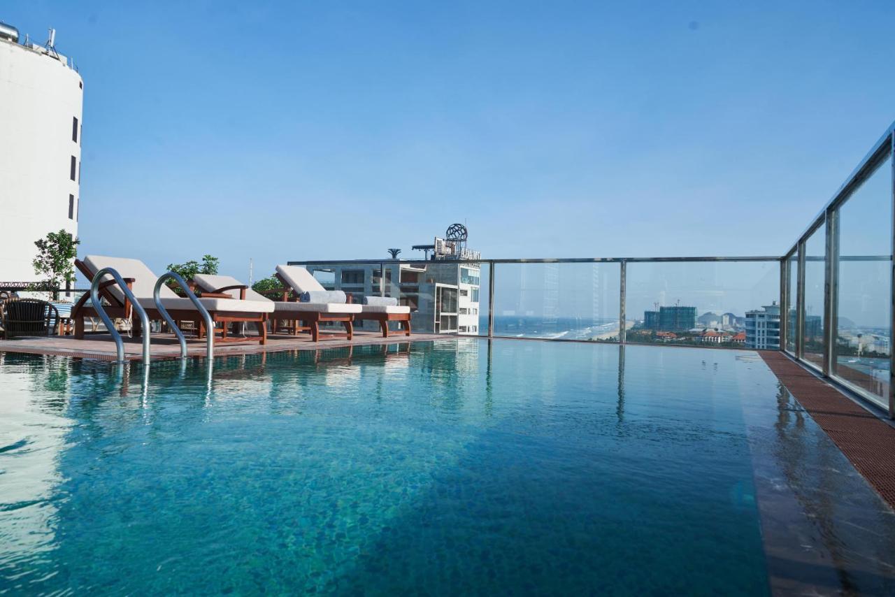 Hotel Sofiana My Khe & Spa- Rooftop Pool Bar Da Nang