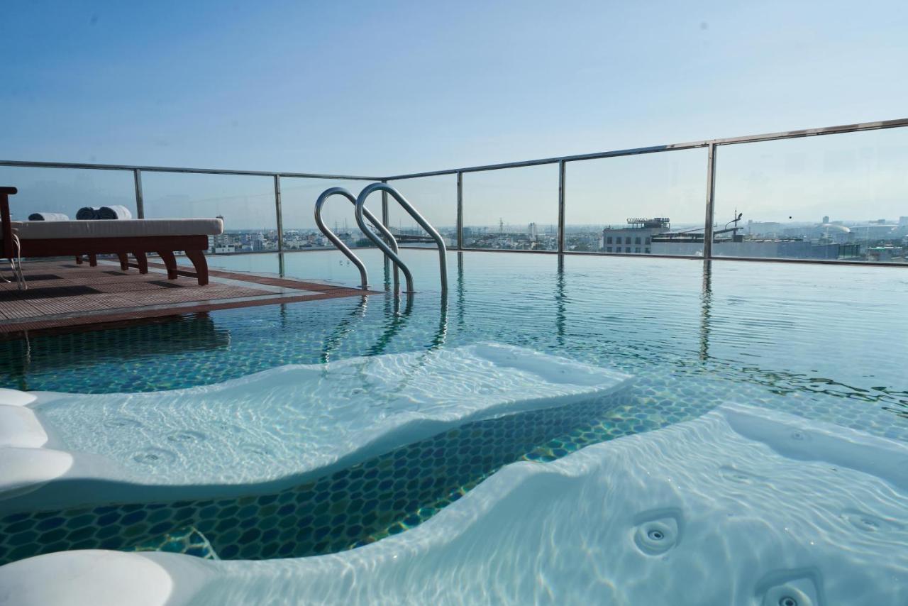 Sofiana My Khe & Spa- Rooftop Pool Bar Hotel 4*