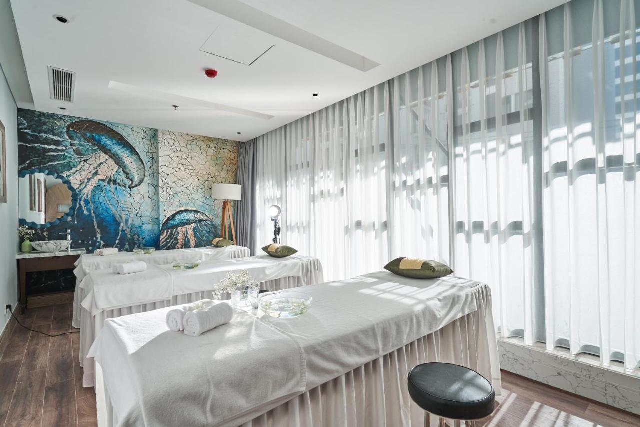 Sofiana My Khe & Spa- Rooftop Pool Bar Hotel