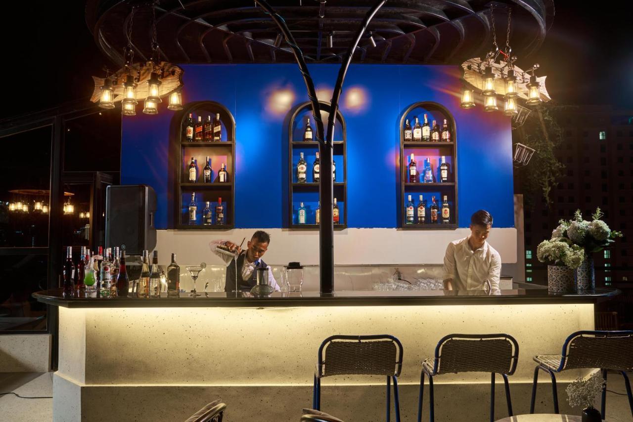 Sofiana My Khe & Spa- Rooftop Pool Bar