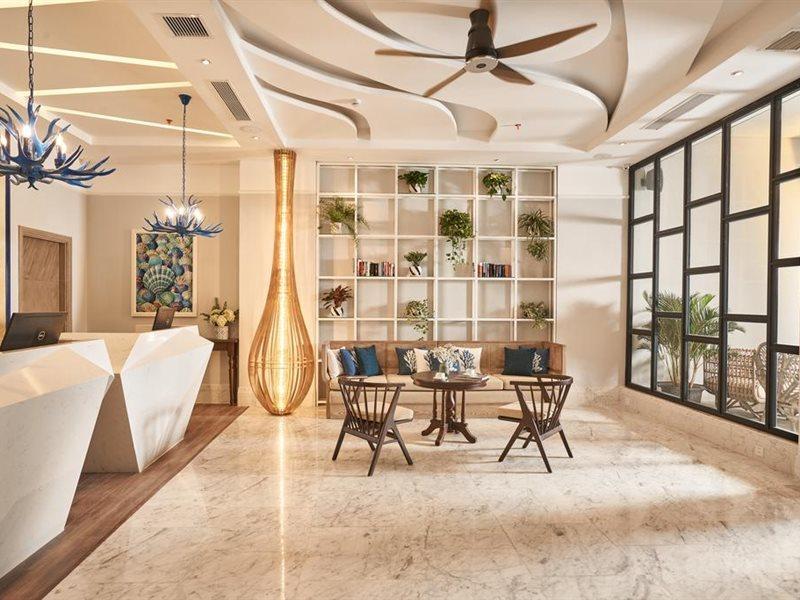 Hotel Sofiana My Khe & Spa- Rooftop Pool Bar 4*